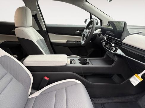 Used 2025 Honda Prologue EX image 14