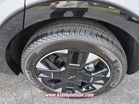 New 2026 Kia Sportage SX AWD/4WD image 9