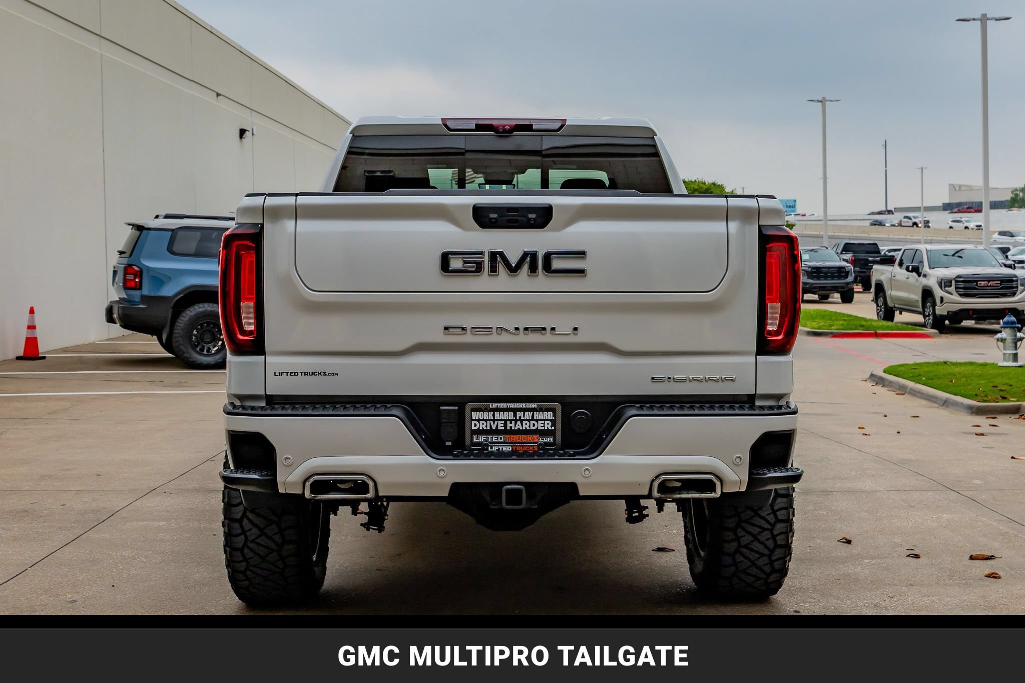 Used 2024 GMC Sierra 1500 Denali Ultimate AWD/4WD image 8
