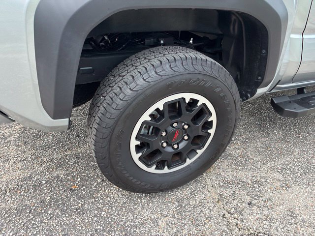 Used 2025 Toyota Tacoma TRD Off-Road w/ TRD Off Road Upgrade Package AWD/4WD image 15