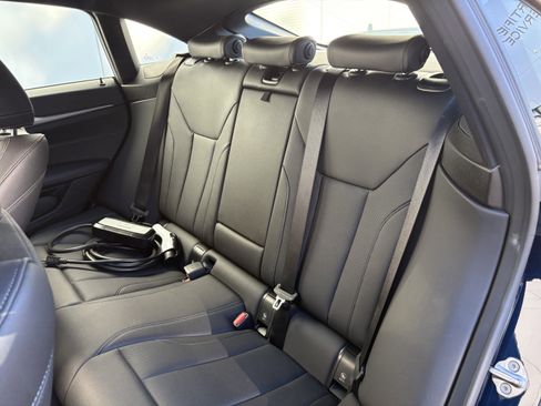 Used 2023 BMW i4 eDrive35 image 9