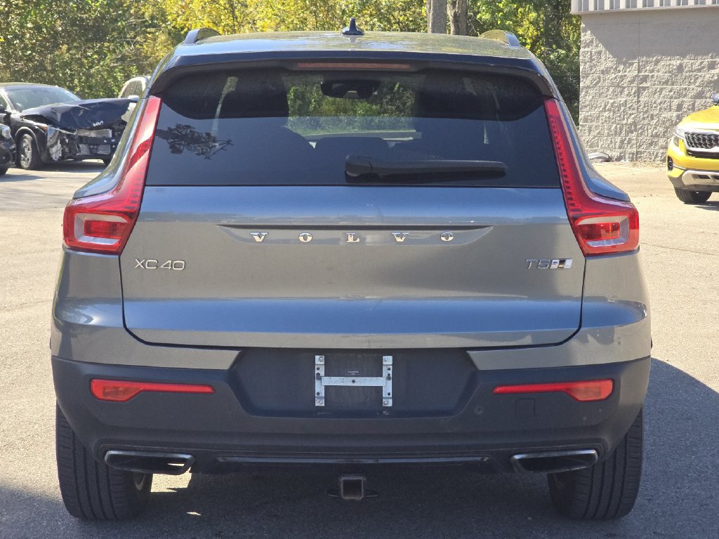 Used 2019 Volvo XC40 AWD T5 image 17