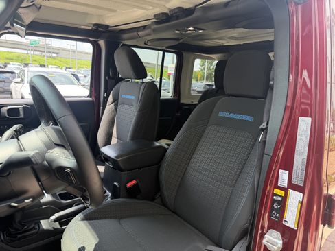 Used 2021 Jeep Wrangler Unlimited Sport AWD/4WD image 34