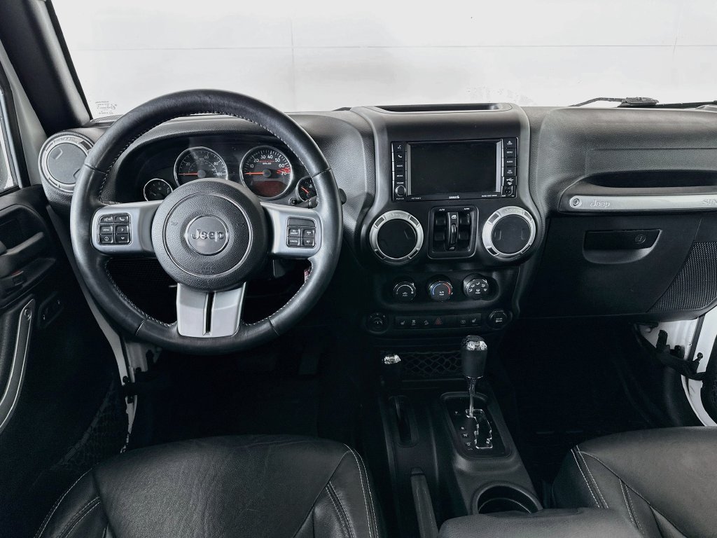 Certified 2017 Jeep Wrangler Unlimited Rubicon AWD/4WD image 29
