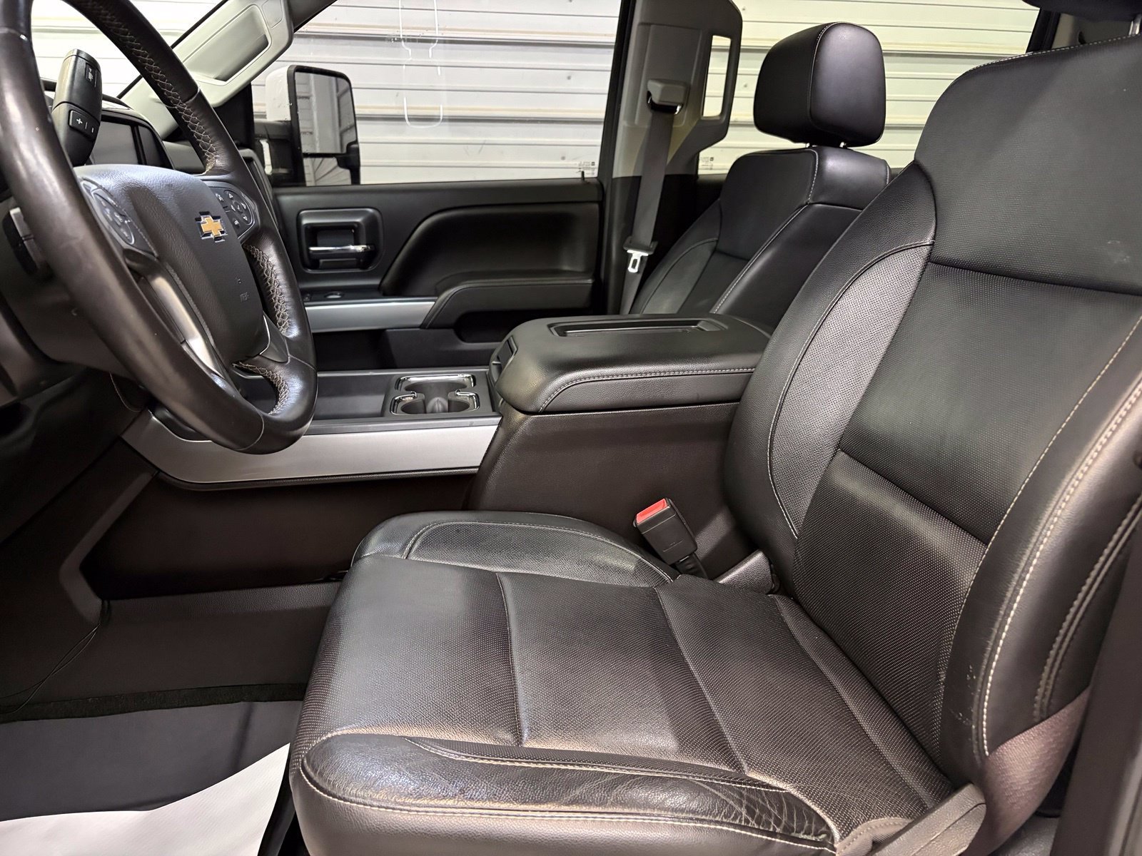 Used 2016 Chevrolet Silverado 2500 LTZ w/ Duramax Plus Package AWD/4WD image 10