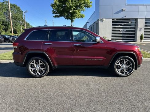 Used 2019 Jeep Grand Cherokee Limited AWD/4WD image 9