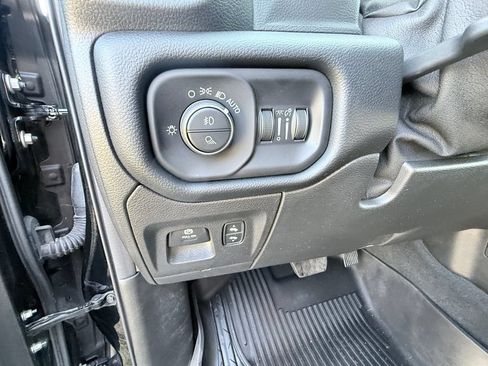 Used 2022 RAM 1500 Laramie AWD/4WD image 33