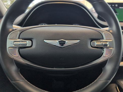 Used 2025 Genesis GV70 2.5T image 17