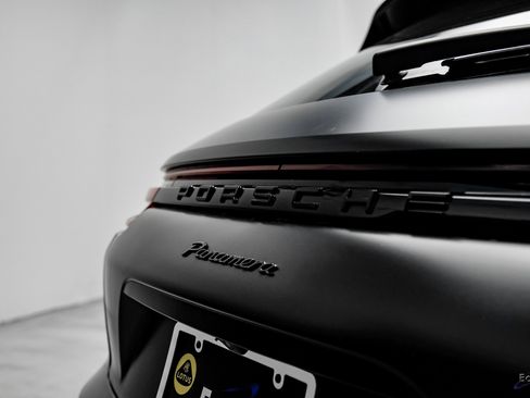 Used 2018 Porsche Panamera Turbo Sport Turismo image 28