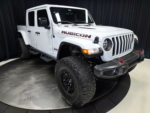 Used 2023 Jeep Gladiator Rubicon w/ Cold Weather Group image 3