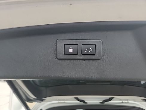 Used 2025 Subaru Outback Limited image 6