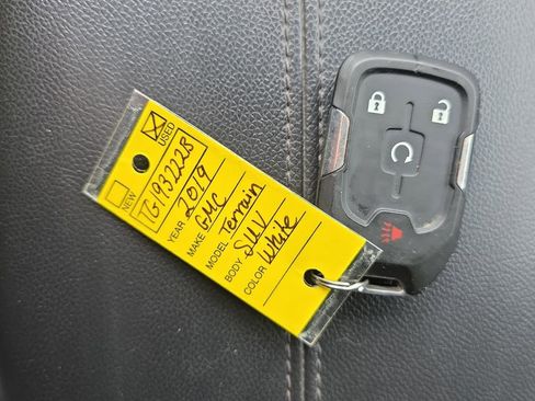Used 2019 GMC Terrain SLT FWD image 21