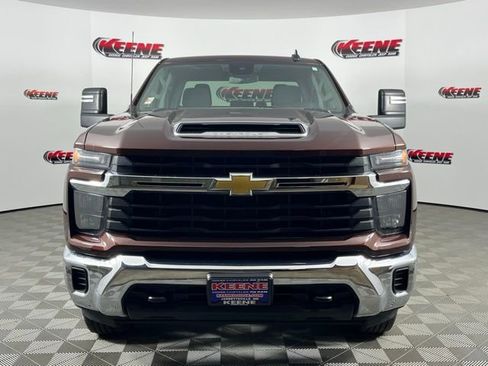 Used 2024 Chevrolet Silverado 2500 LT image 4