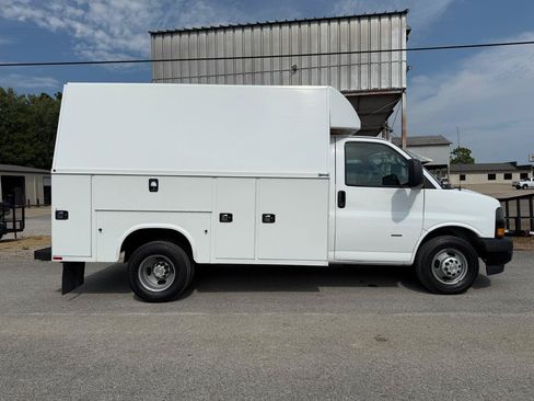 Used 2021 Chevrolet Express 3500 w/ Power Convenience Package RWD image 8