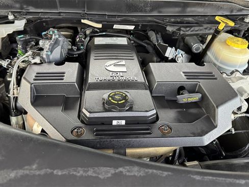 Used 2020 RAM 3500 Laramie image 10