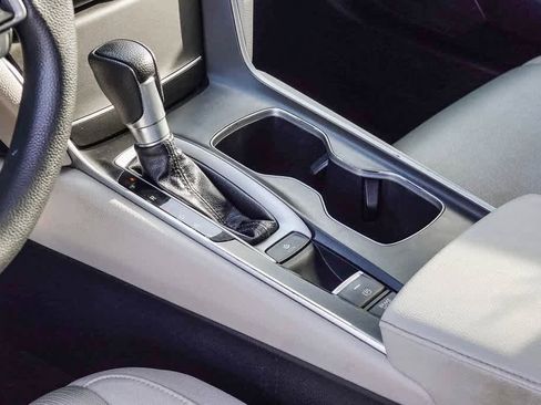 Used 2018 Honda Accord LX image 18
