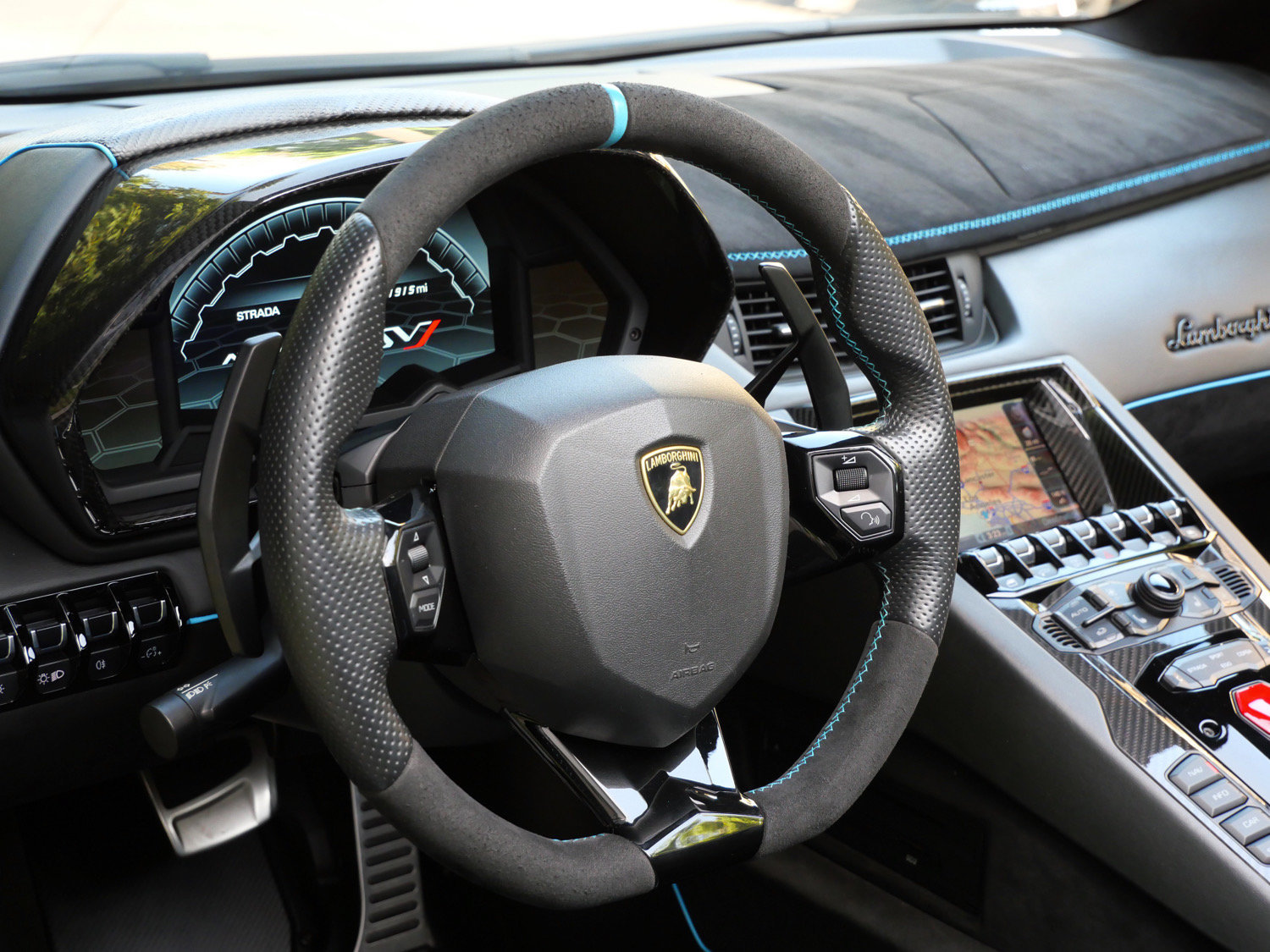 Used 2020 Lamborghini Aventador SVJ AWD/4WD image 28