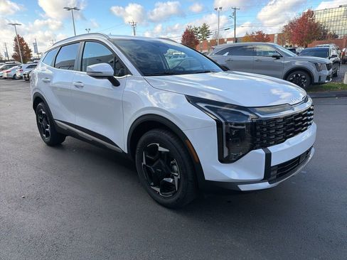 New 2026 Kia Sportage EX image 4