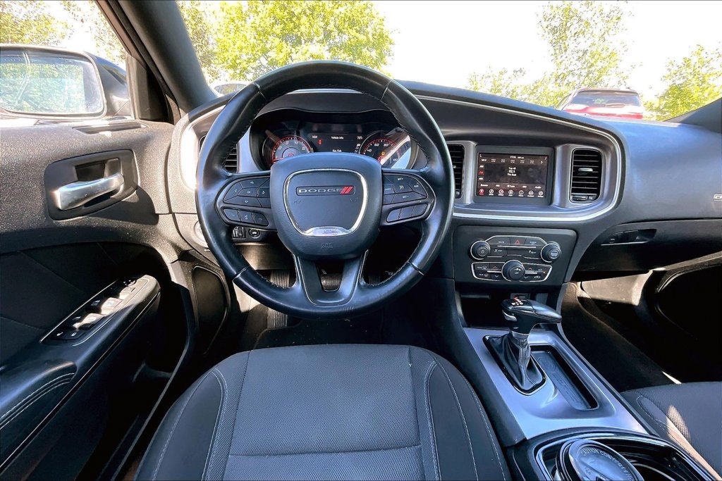 Used 2020 Dodge Charger SXT w/ Blacktop Package RWD image 7