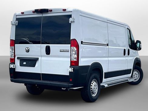 Used 2025 RAM ProMaster 2500 w/ U-Haul Equipment Group FWD image 11