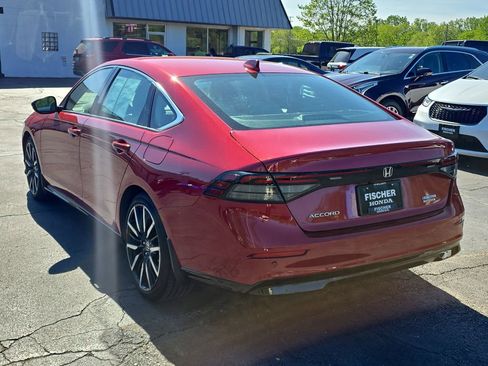 Used 2023 Honda Accord Touring image 4