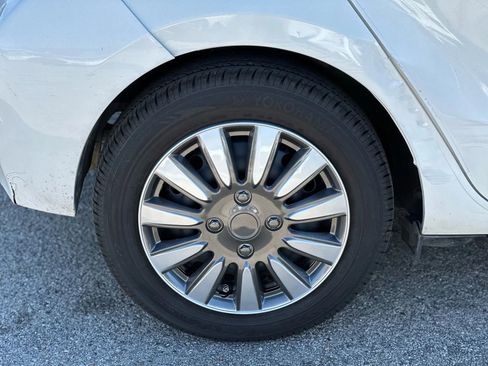 Used 2016 Toyota Prius C Two image 21