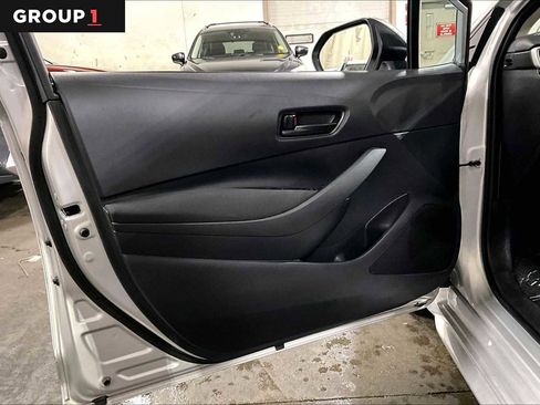 Used 2025 Toyota Corolla LE image 22