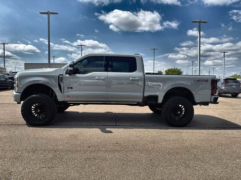 Used 2026 Ford F250 Platinum AWD/4WD image 5