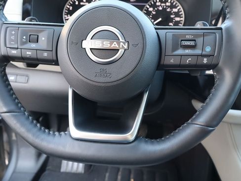 Used 2024 Nissan Pathfinder SL w/ SL Premium Package AWD/4WD image 12