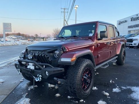 Used 2021 Jeep Gladiator Willys image 1