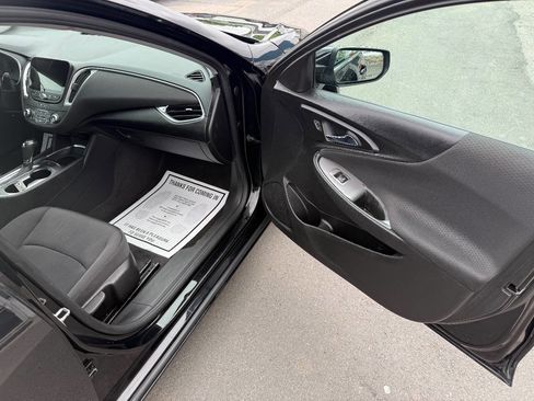 Used 2020 Chevrolet Malibu LT image 40