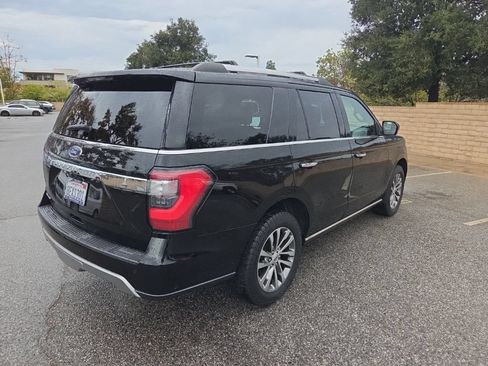 Used 2018 Ford Expedition Limited w/ Equipment Group 301A AWD/4WD image 5