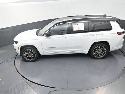 Used 2023 Jeep Grand Cherokee L Summit image 12