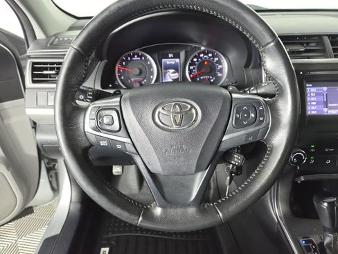 Used 2016 Toyota Camry SE w/ Moonroof Package FWD image 26