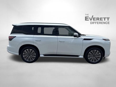 Used 2025 INFINITI QX80 Luxe AWD/4WD image 3