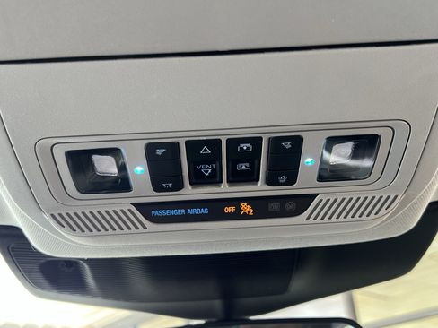 Used 2023 Ford Explorer XLT w/ Equipment Group 202A AWD/4WD image 47