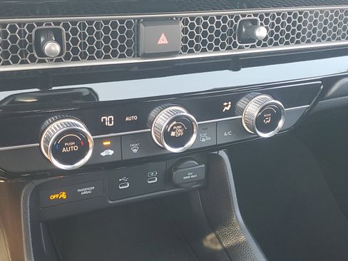 Certified 2025 Honda Civic Sport image 27