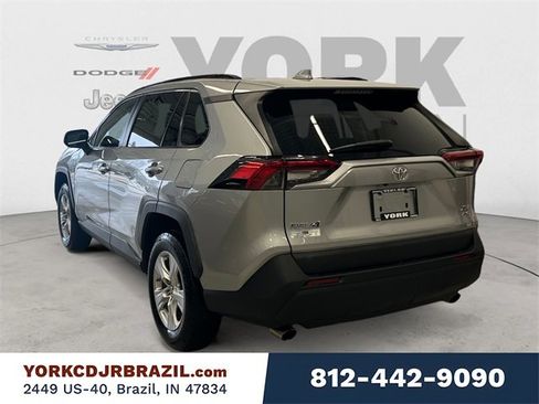 Used 2019 Toyota RAV4 XLE w/ Carpet Mat Package image 3