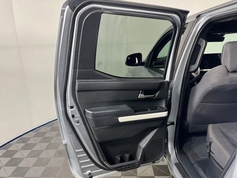 Used 2024 Toyota Tacoma TRD Sport w/ TRD Sport Upgrade Package image 31