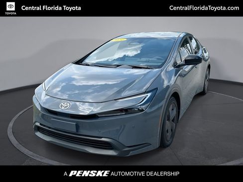 Used 2024 Toyota Prius LE FWD image 1
