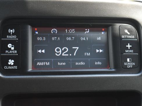 Used 2020 Dodge Journey SE FWD image 23