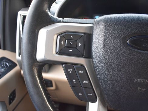 Used 2017 Ford F150 Lariat w/ Equipment Group 502A Luxury image 15