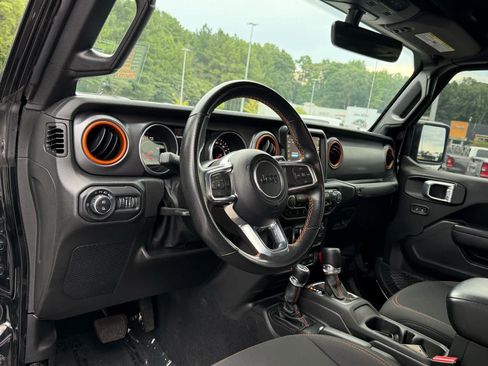 Used 2022 Jeep Gladiator Mojave w/ Trailer Tow Package AWD/4WD image 15