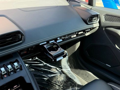 Used 2021 Lamborghini Huracan EVO RWD image 33
