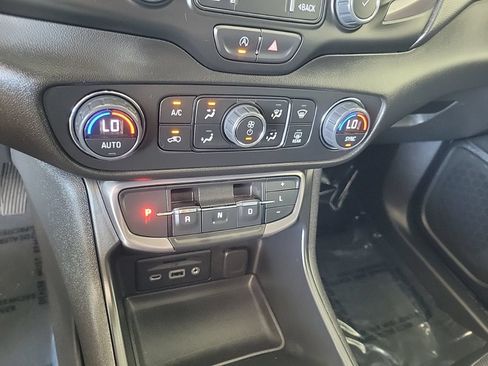 Used 2023 GMC Terrain AT4 w/ LPO, Floor Liner Package AWD/4WD image 21