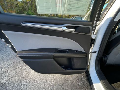 Used 2015 Ford Fusion S image 19