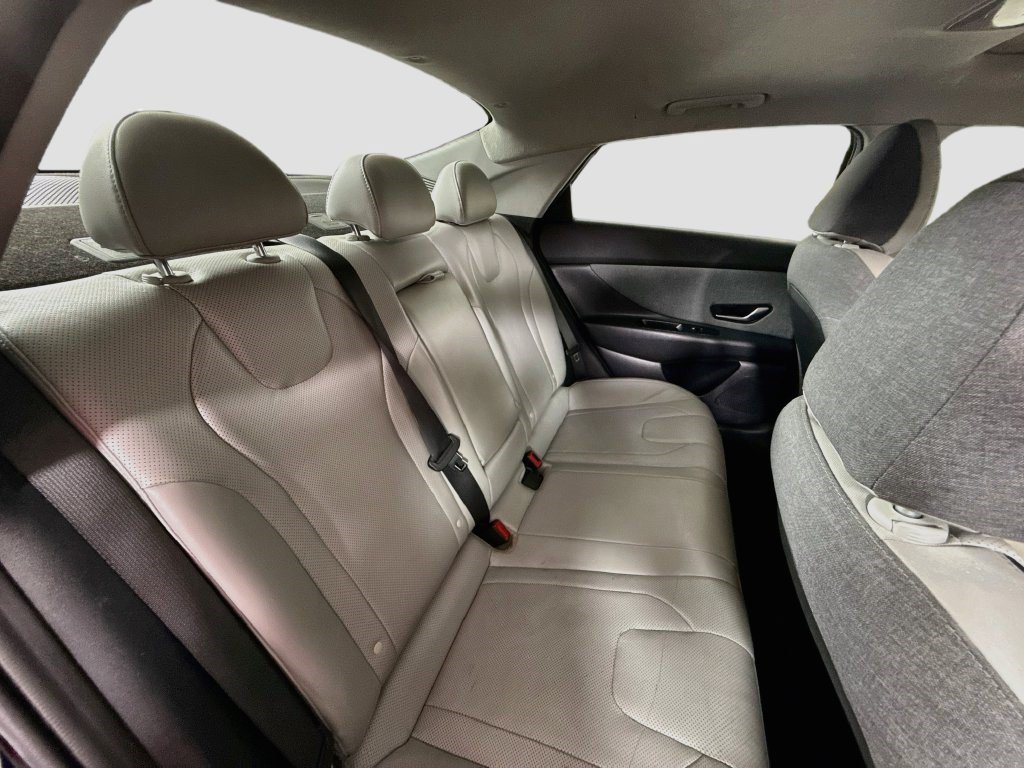 Used 2021 Hyundai Elantra Limited FWD image 26