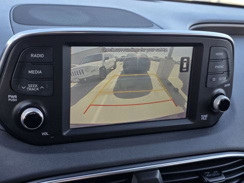 Used 2020 Hyundai Santa Fe SEL image 25