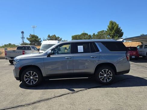 Used 2022 Chevrolet Tahoe LT w/ Luxury Package AWD/4WD image 34