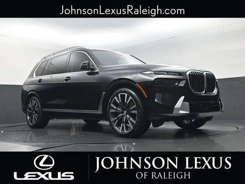 Used 2025 BMW X7 xDrive40i w/ Premium Package AWD/4WD image 14